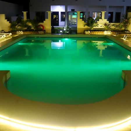 Shalom City Hotel ガルア エクステリア 写真