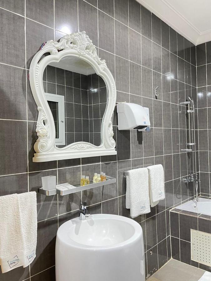 Shalom City Hotel ガルア エクステリア 写真