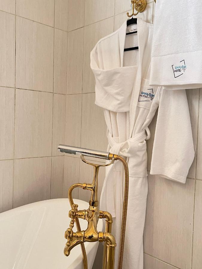 Shalom City Hotel ガルア エクステリア 写真